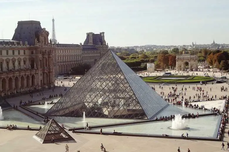 Louvre Museum